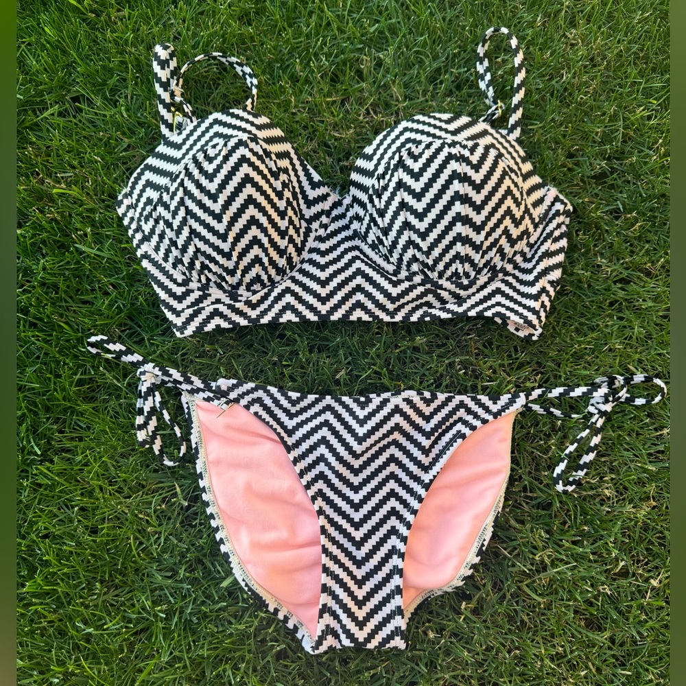 Xhilaration Pink and Black Chevron Bikini